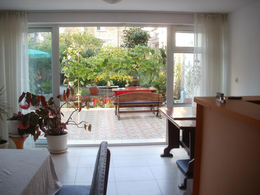 Veda Guest House Поморіє Екстер'єр фото